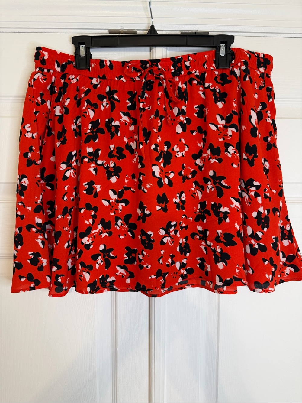 Banana Republic Red Floral Elastic-Waist Skirt
